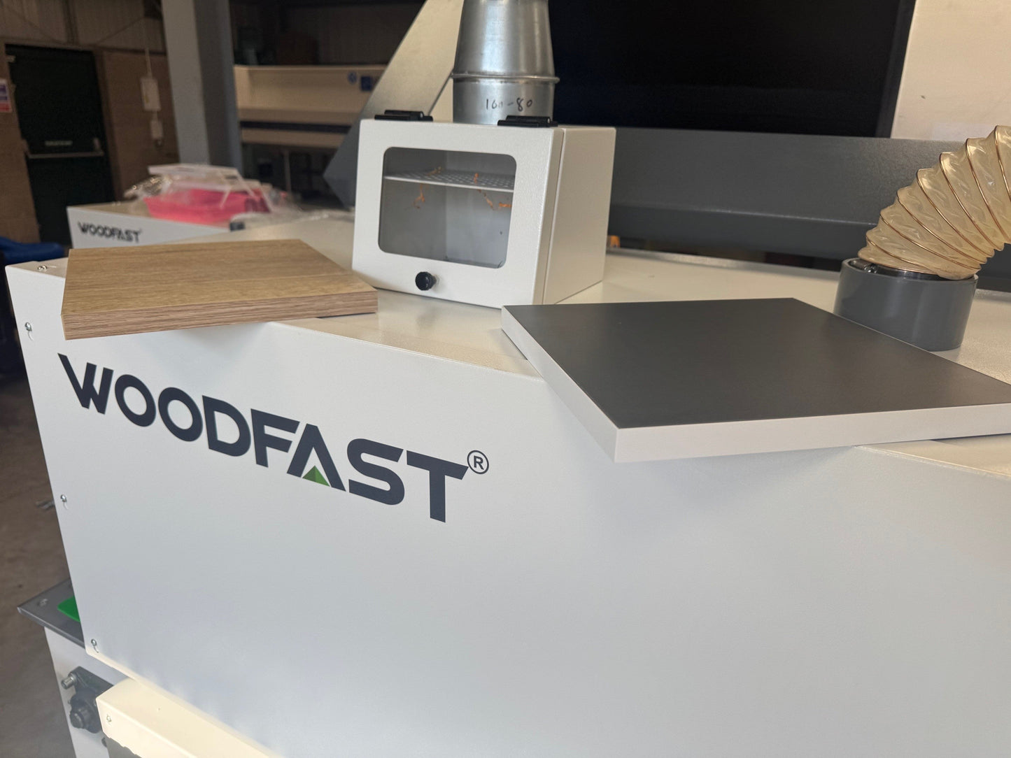 Woodfast EB564 PLUS Edgebander with Pre-Milling, Corner Rounding & spraying