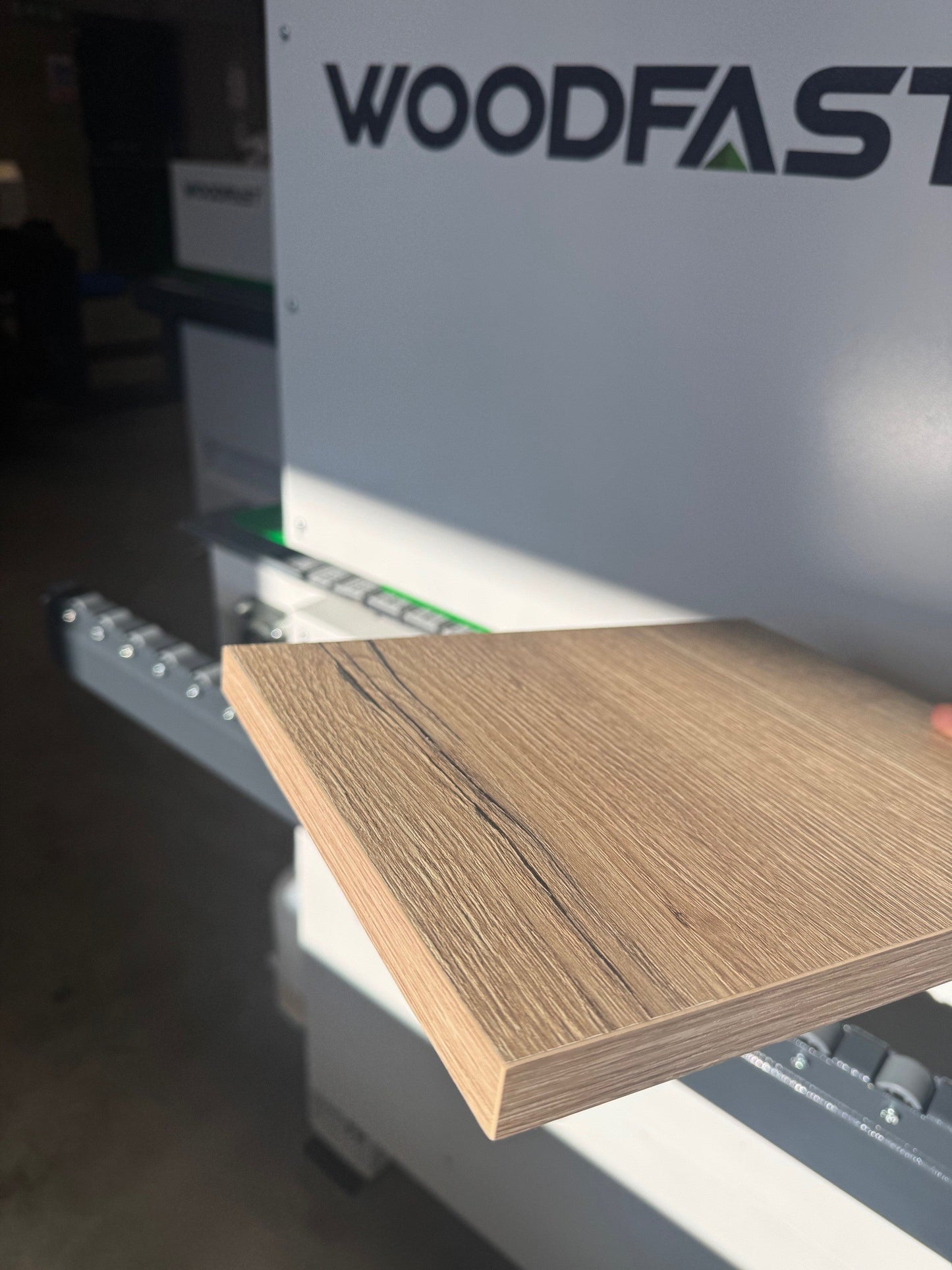 Woodfast EB564 PLUS Edgebander with Pre-Milling, Corner Rounding & spraying