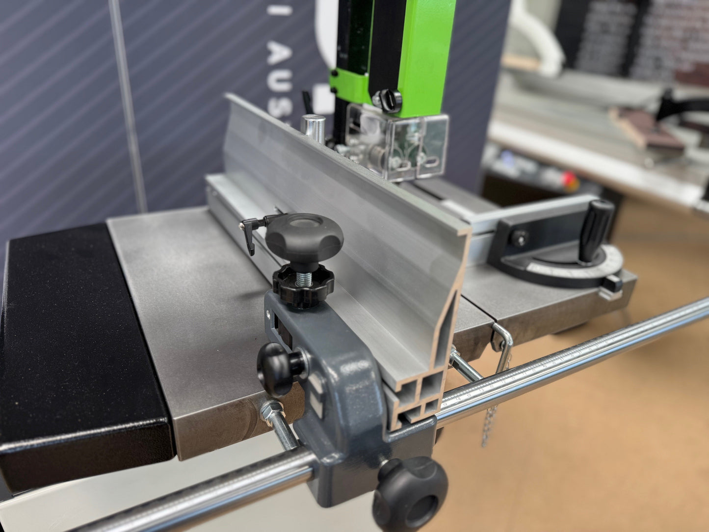 Woodfast 450mm (18") Electronic Variable Speed Wood / Metal Bandsaw 2.5HP 240V BS450A-EVS