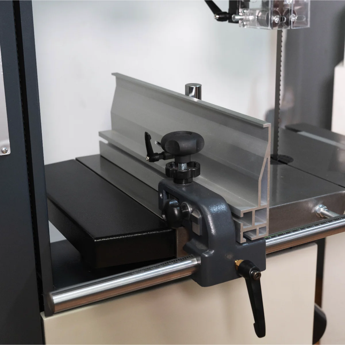 Woodfast 450mm (18") Electronic Variable Speed Wood / Metal Bandsaw 2.5HP 240V BS450A-EVS