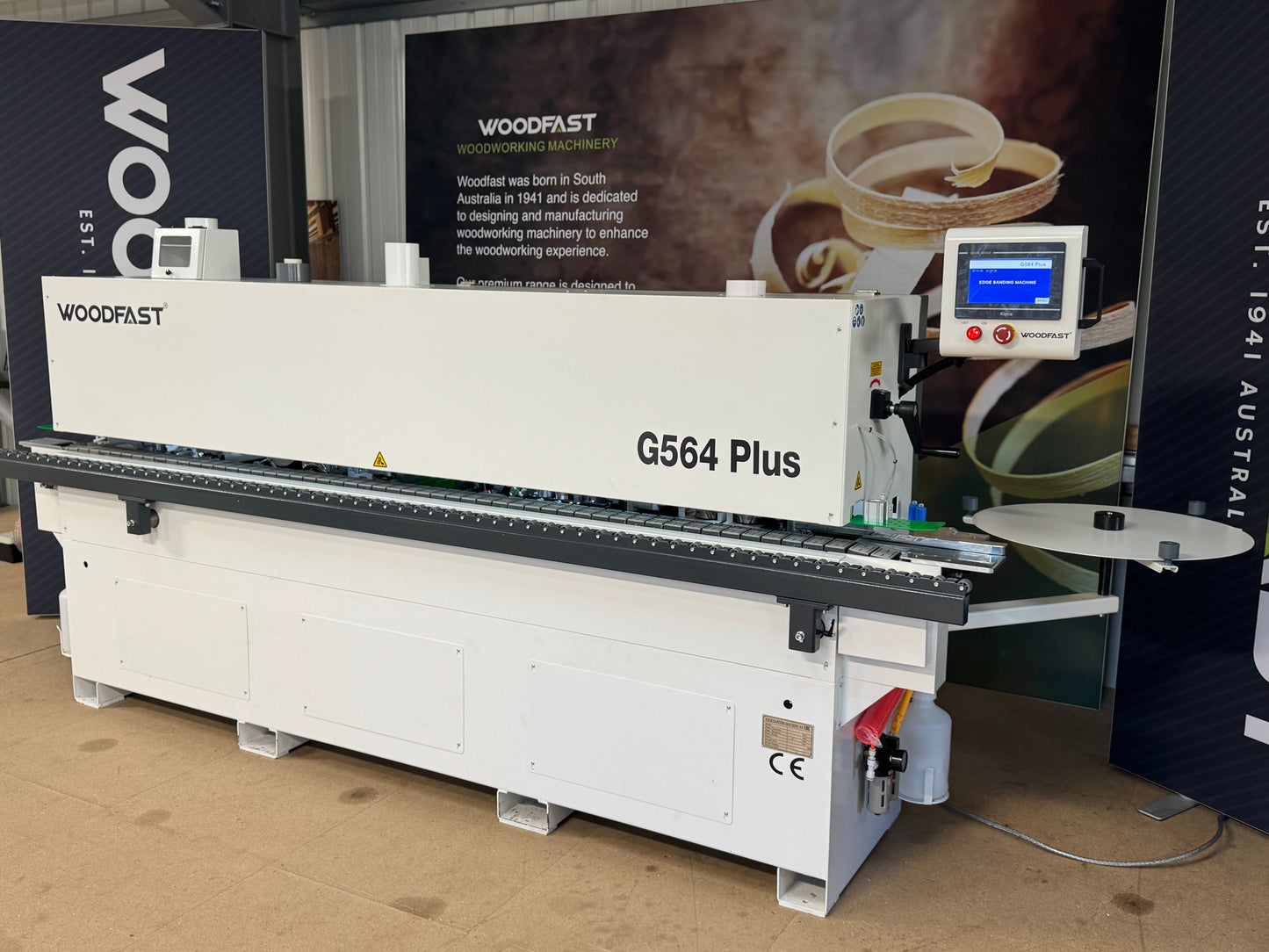 Woodfast G564 PLUS Edgebander with Pre-Milling, Corner Rounding & spraying