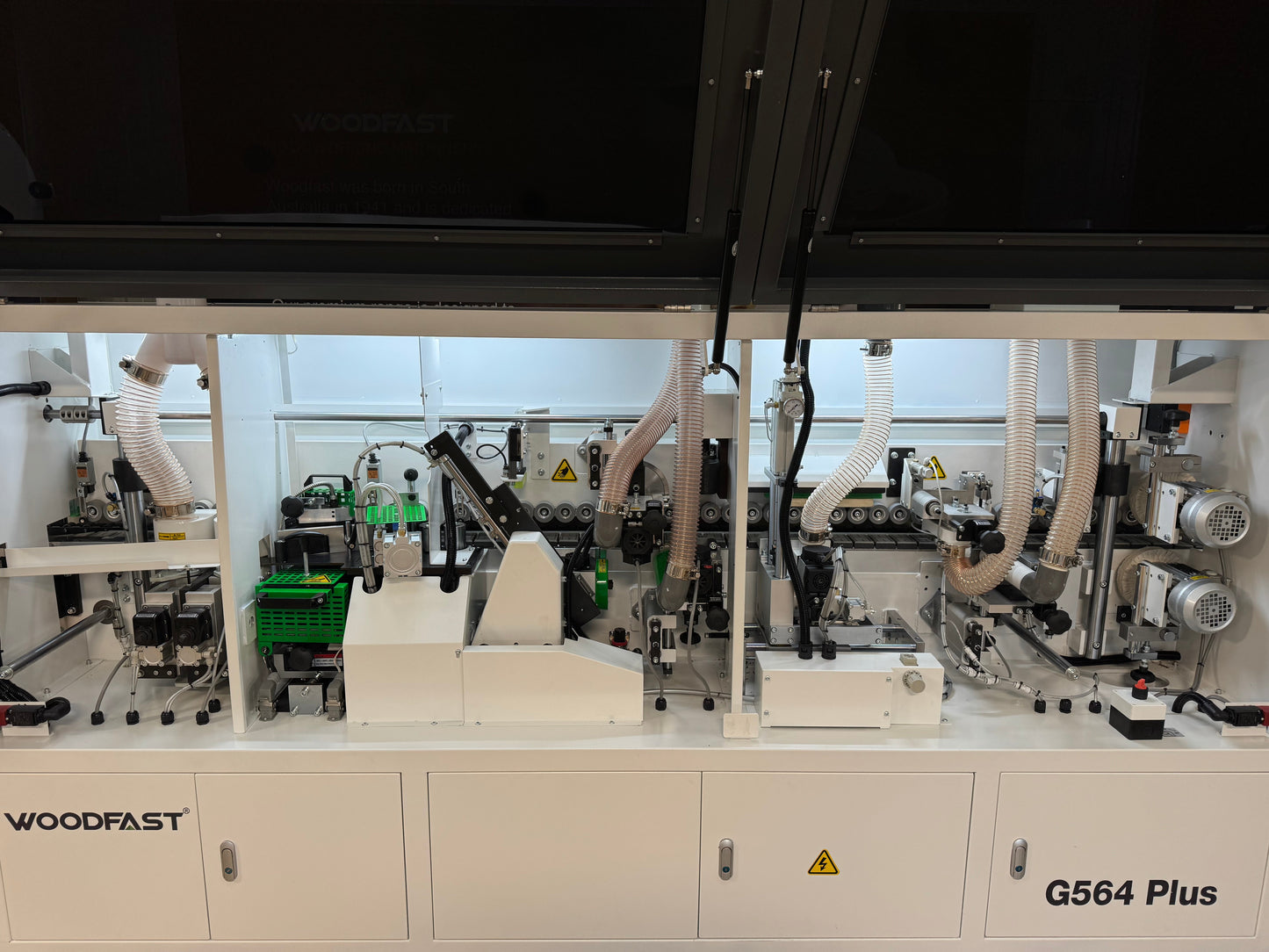 Woodfast G564 PLUS Edgebander with Pre-Milling, Corner Rounding & spraying