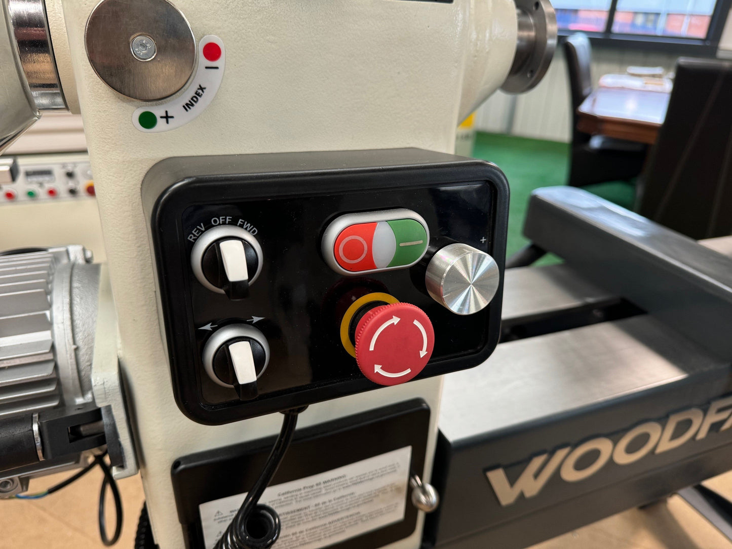 WL3040A- Super Heavy Wood turning Lathe *Patented motorised bed*