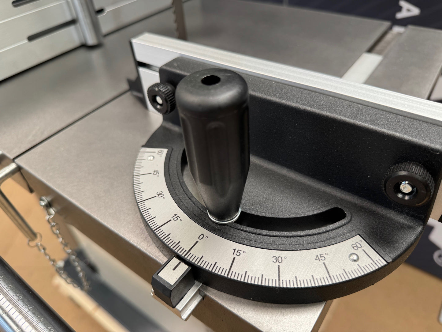 Woodfast 450mm (18") Electronic Variable Speed Wood / Metal Bandsaw 2.5HP 240V BS450A-EVS