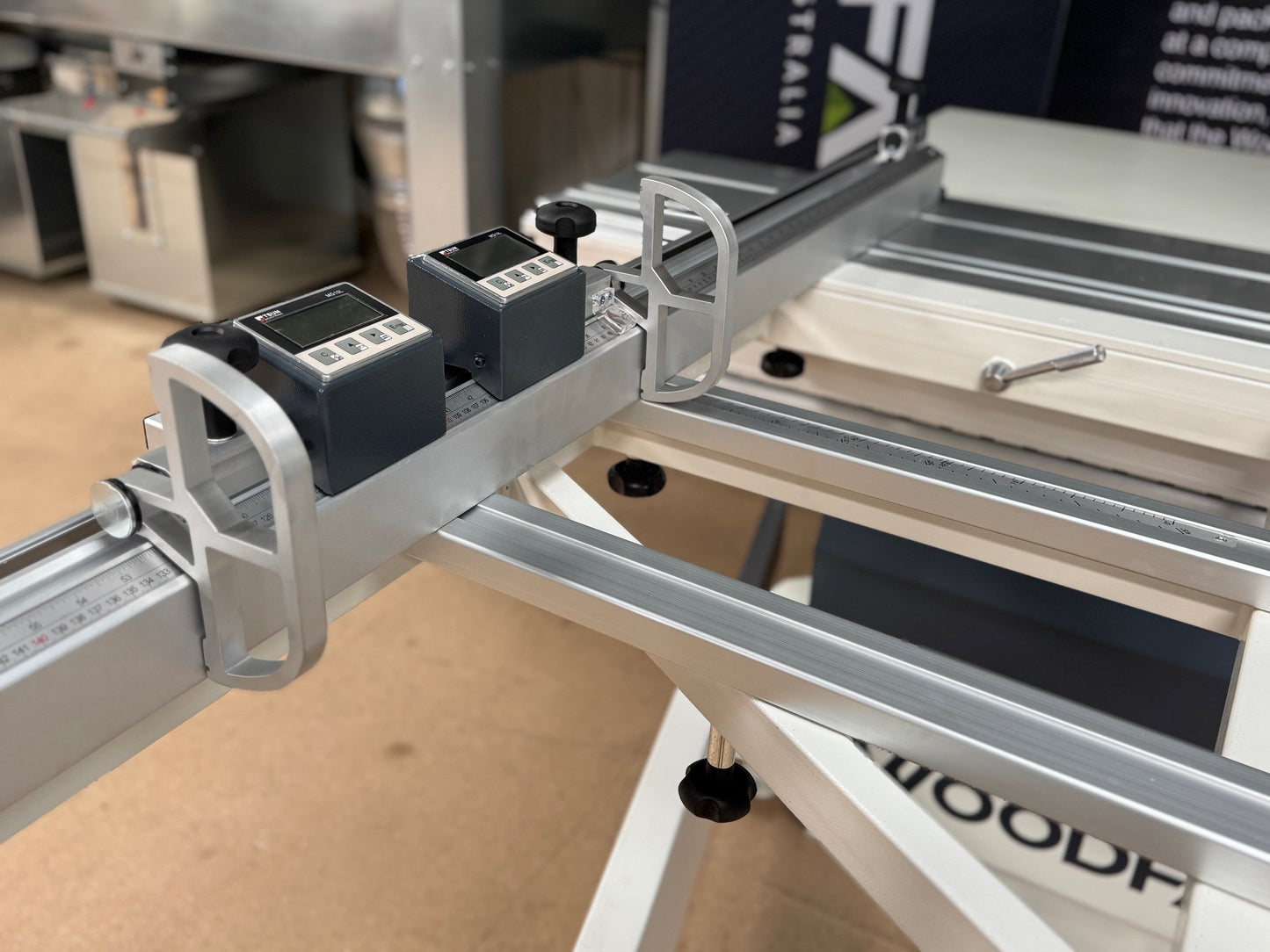 Woodfast PS400B Heavy duty 400mm 7.5HP 3.2m Sliding Table panel saw