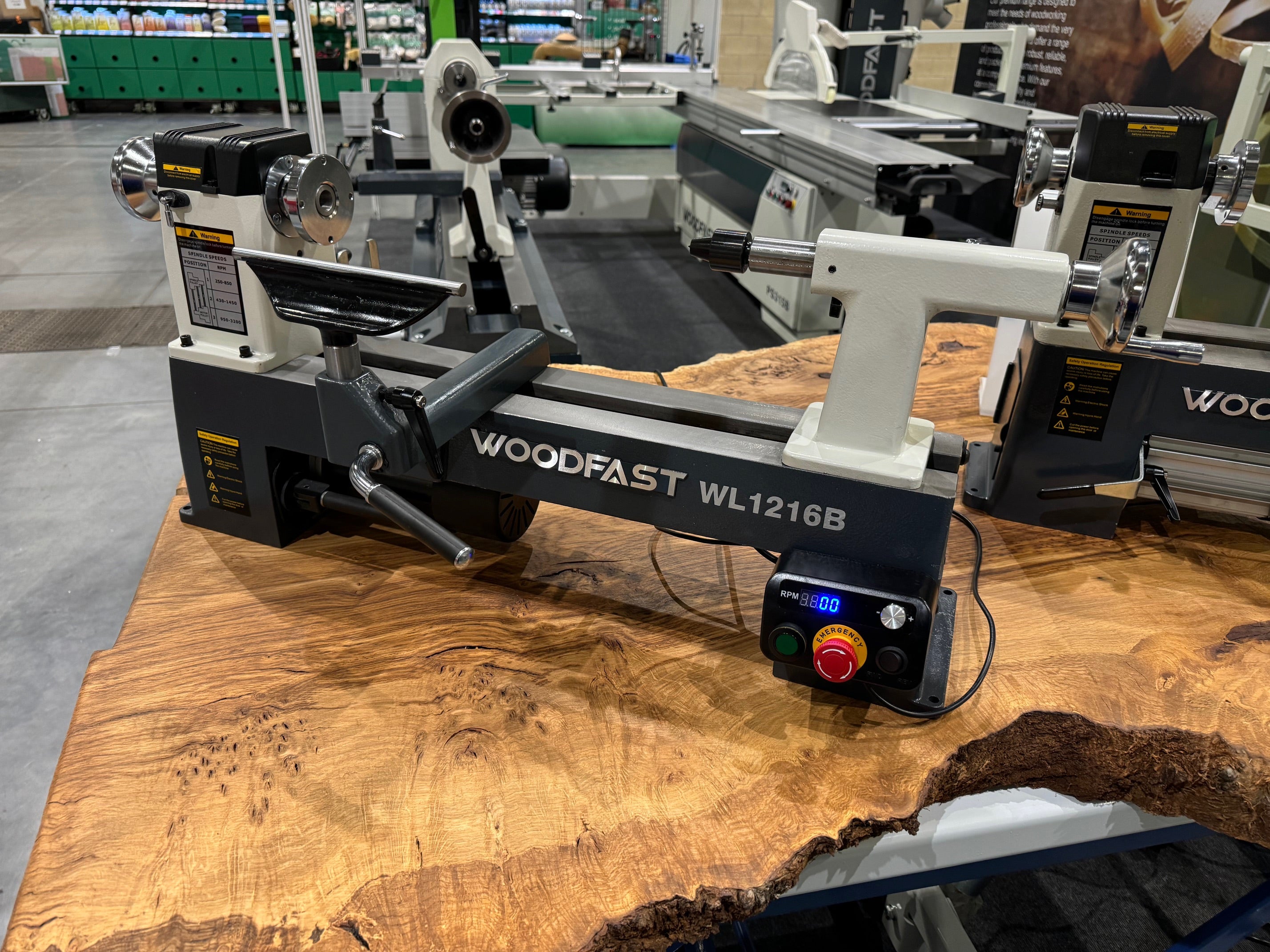 Woodfast WL1216B - Mini Variable Speed Wood turning Lathe