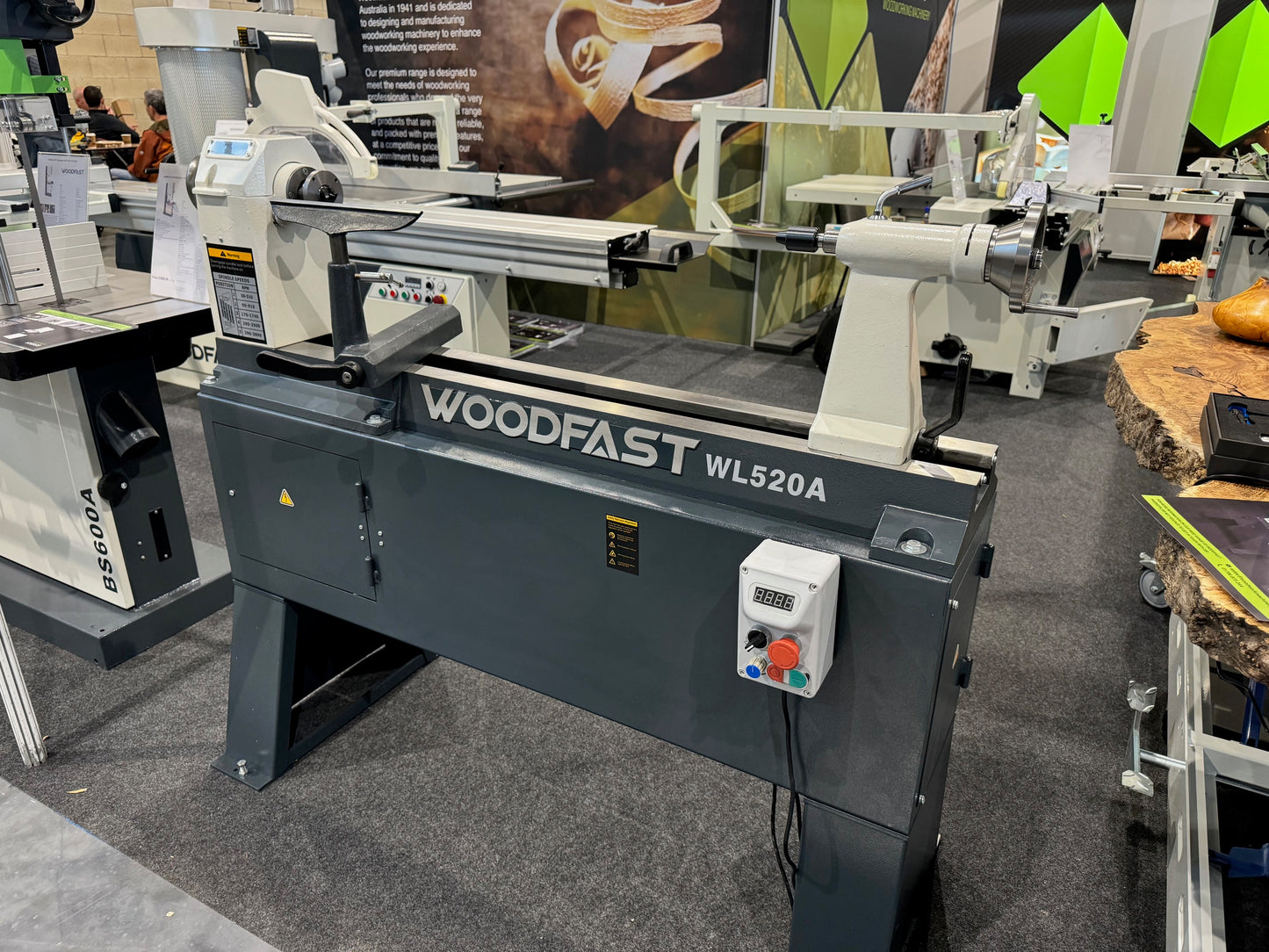 Woodfast WL520A - Heavy Duty Variable Speed Wood turning Lathe