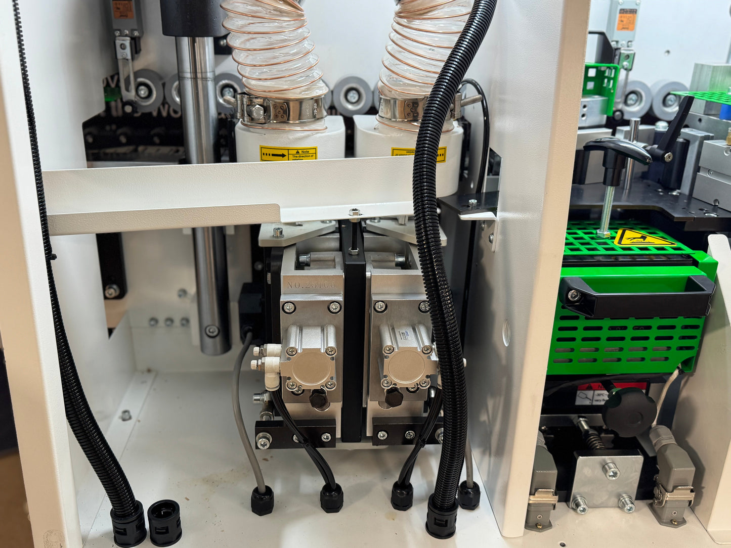 Woodfast EB560 Edgebander with Pre-milling