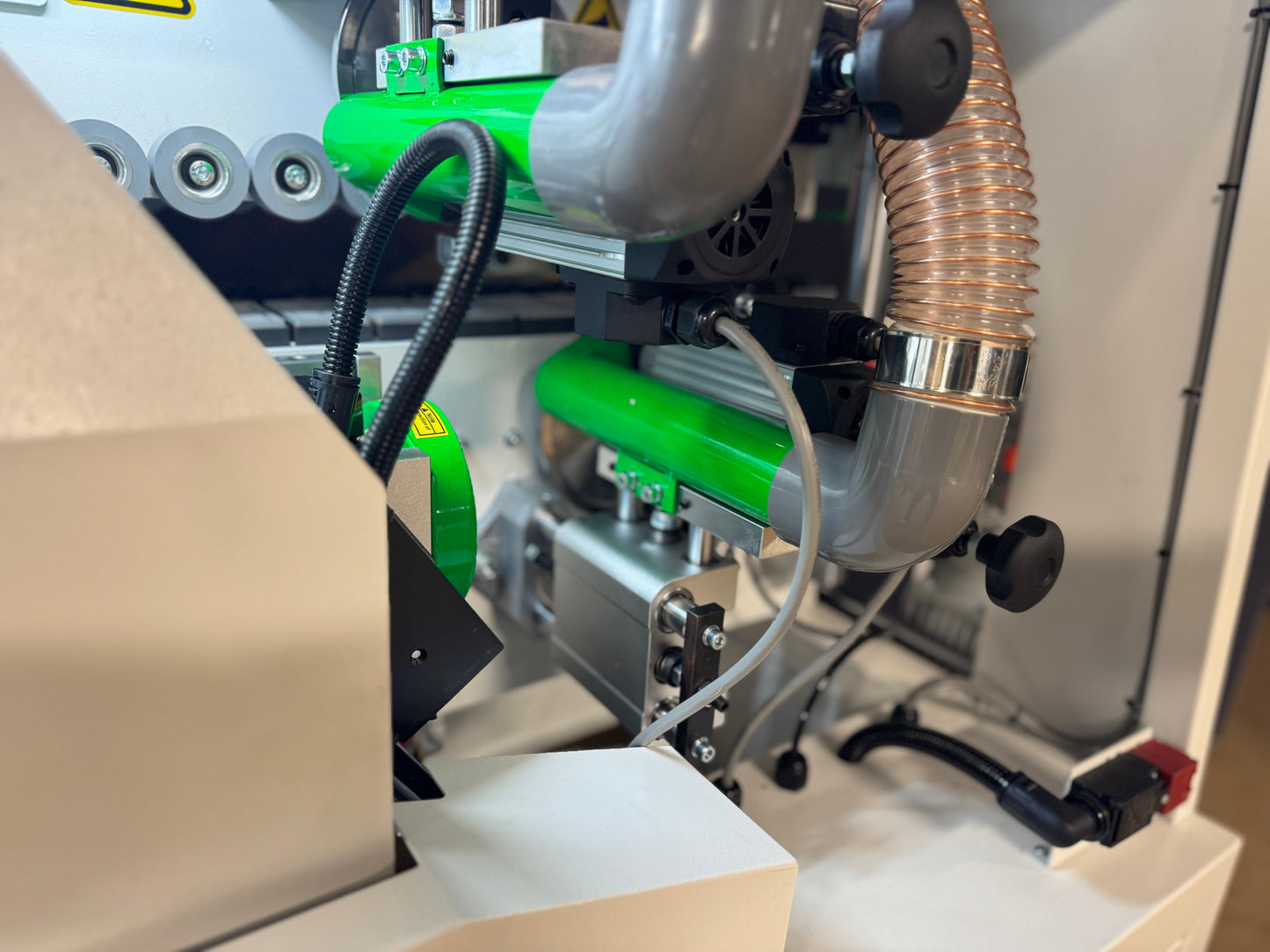 Woodfast EB560 Edgebander with Pre-milling