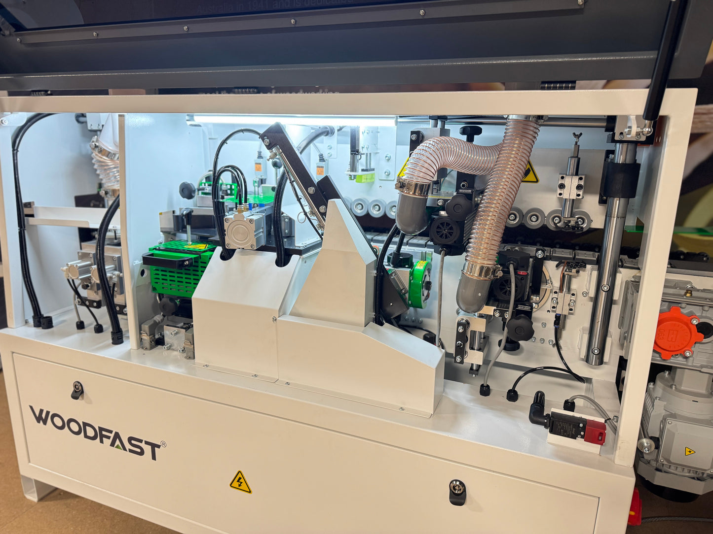 Woodfast EB560 Edgebander with Pre-milling
