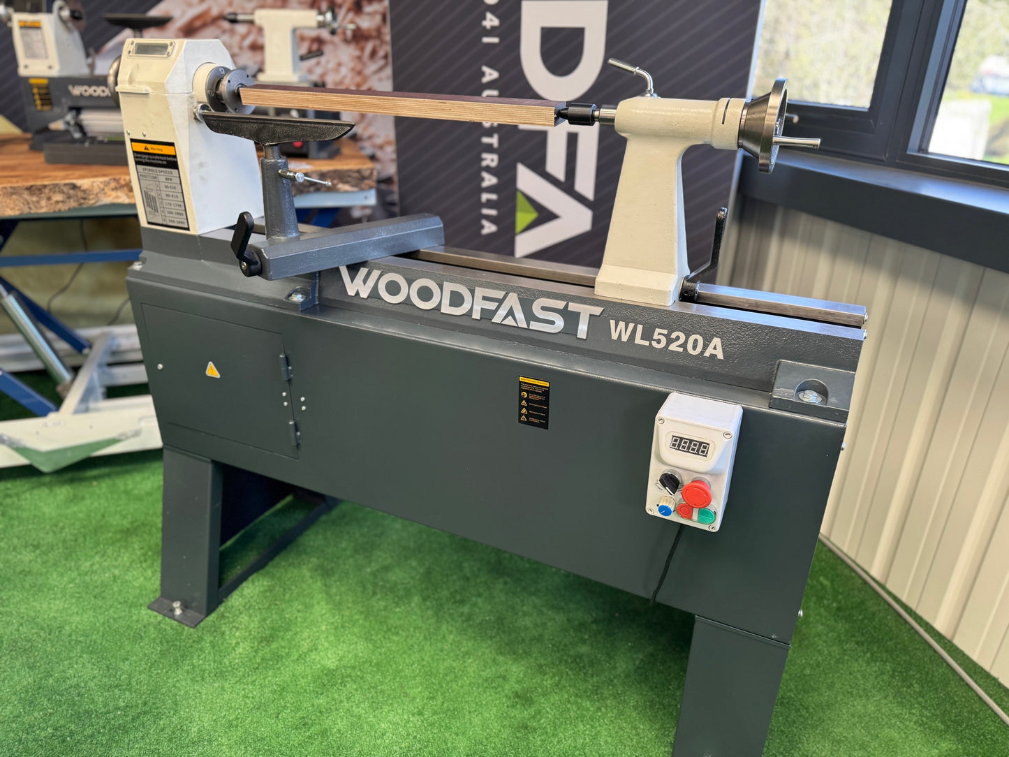 Woodfast WL520A - Heavy Duty Variable Speed Wood turning Lathe